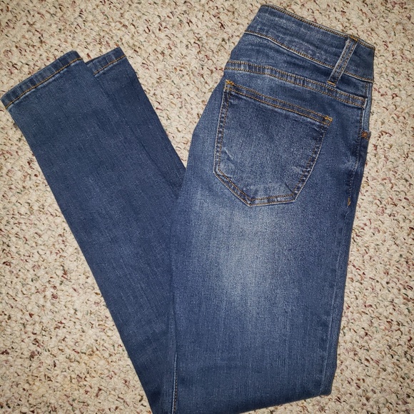 Jeans - Picture 5 of 6